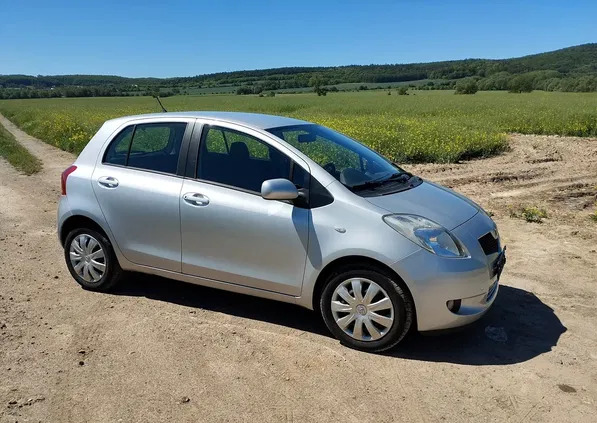 Toyota Yaris cena 15000 przebieg: 127000, rok produkcji 2008 z Legnica małe 326